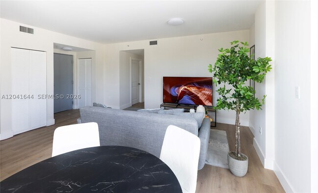 Foto del edificio - 116 NW 23rd St