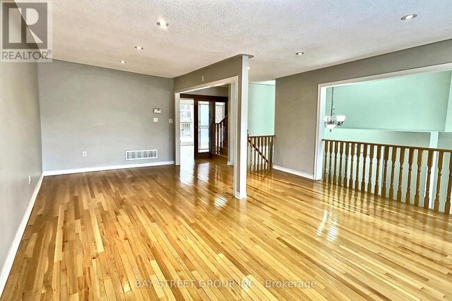 Photo du bâtiment - 162 Matthew Boyd Crescent