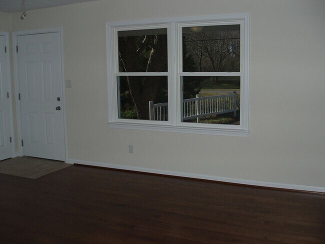 Foto del edificio - FOR RENT - 3 Bedroom / 1 Bath Ranch in Chesapeake!