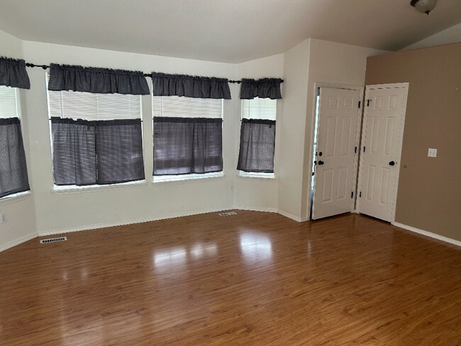 Foto del edificio - 8120 E Brandts Creek Way