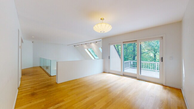 Building Photo - 76 Millertown Rd