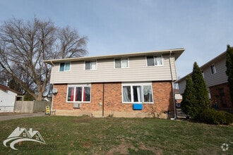 Building Photo - 97 O'Neil St