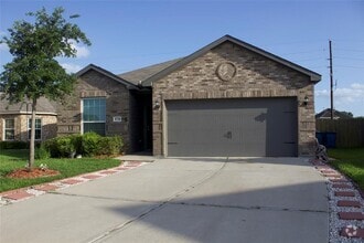 Building Photo - 10710 Spring Brook Pass Dr