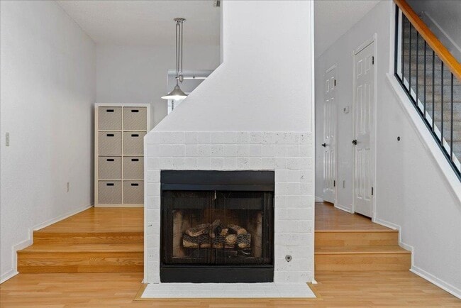 Building Photo - 1411 Gracy Farms Ln