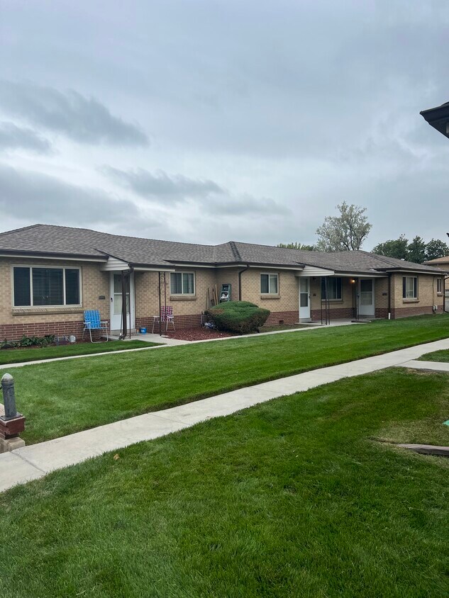 4601 Otis Street Wheat Ridge CO 80033 - 4601 Otis St
