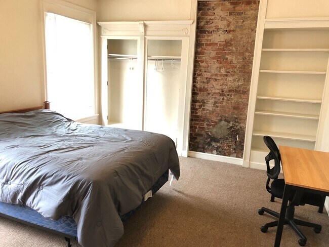 Foto del edificio - 332 Ophelia St