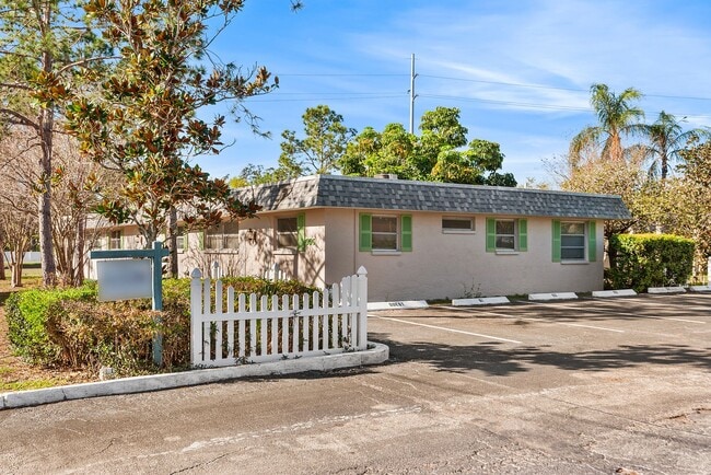 ONE BEDROOM APARTMENT AVAILABLE! - ONE BEDROOM APARTMENT AVAILABLE!