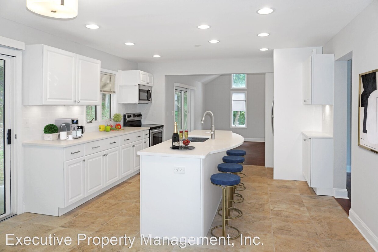 Primary Photo - 4 br, 4 bath House - 233 Marple Rd.