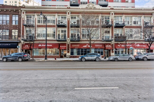 Building Photo - 1631 S Michigan Ave