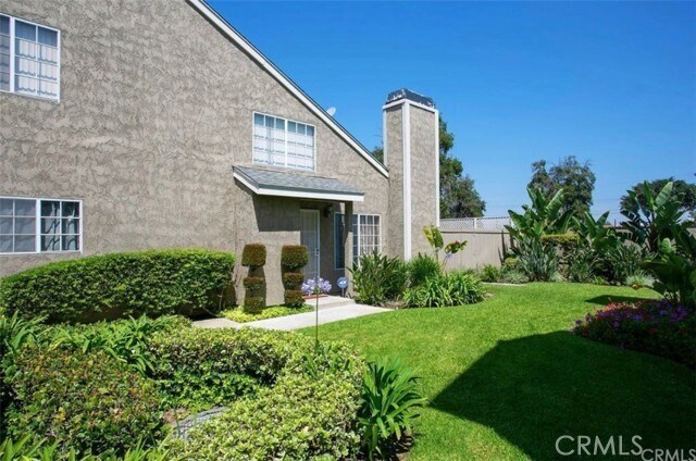 Foto del edificio - 7451 Skyline Dr