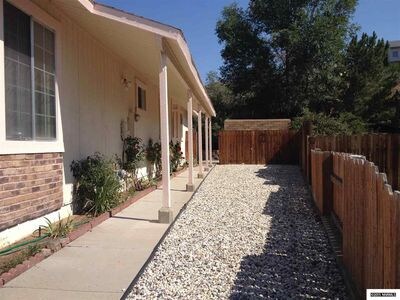 Building Photo - 875 Isis Ct
