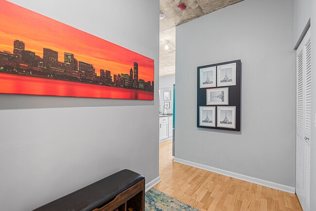 entrada del condominio - 1122 W Catalpa Ave