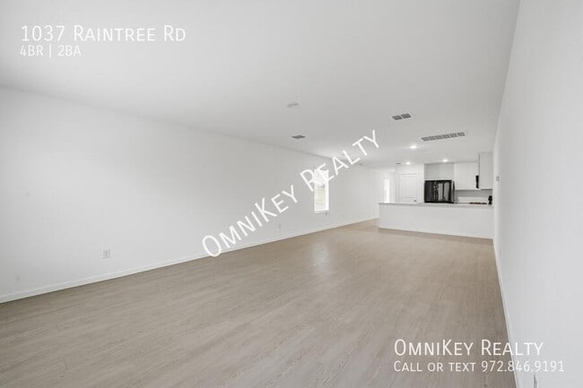 Building Photo - 1037 Raintree Rd