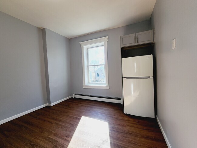 Building Photo - 207 Stegman St