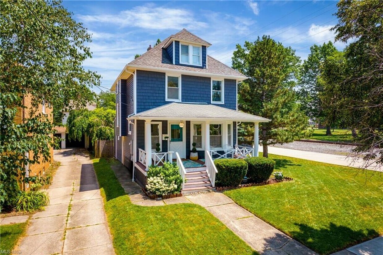 Foto principal - 1317 St Charles Ave