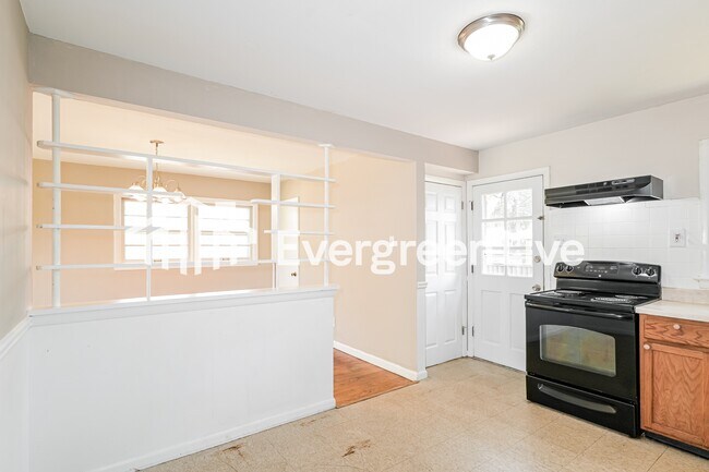 Foto del edificio - 380 S St Jacques St