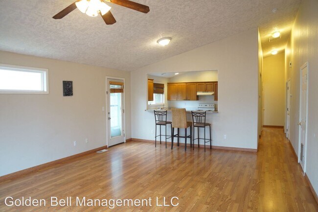 Building Photo - 3 br, 2 bath House - 13922 SE Cora St