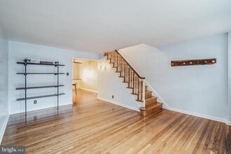 Building Photo - 3434 Ainslie St