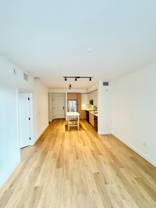 Foto del edificio - 1785 NE 124th St