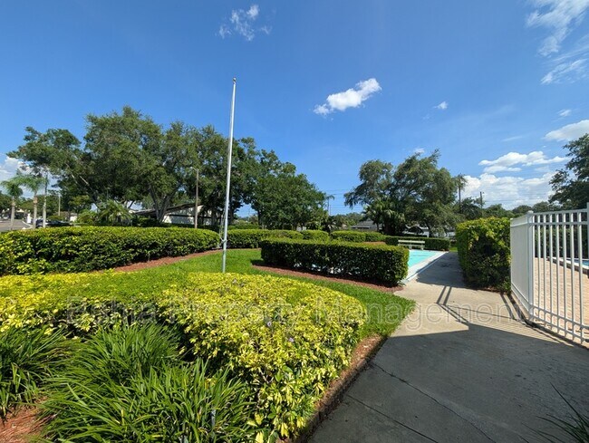 Foto del edificio - 2275 Alden Ln