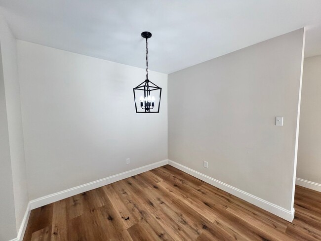 Foto del edificio - Newly Remodeled 2BD, 1.5BA Raleigh Condo i...