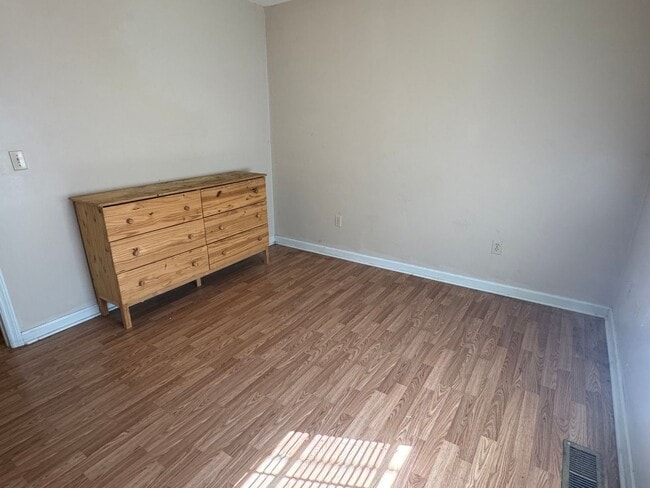 Building Photo - Blackberry Ln Duplex