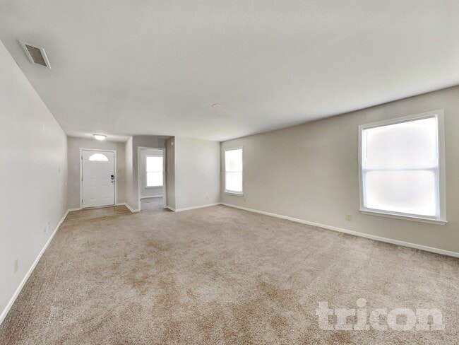 Building Photo - 695 Cross Wind Dr