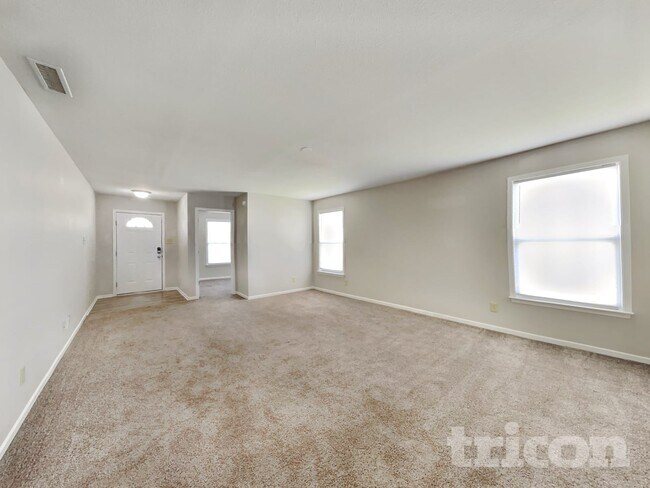 Foto del edificio - 695 Cross Wind Dr