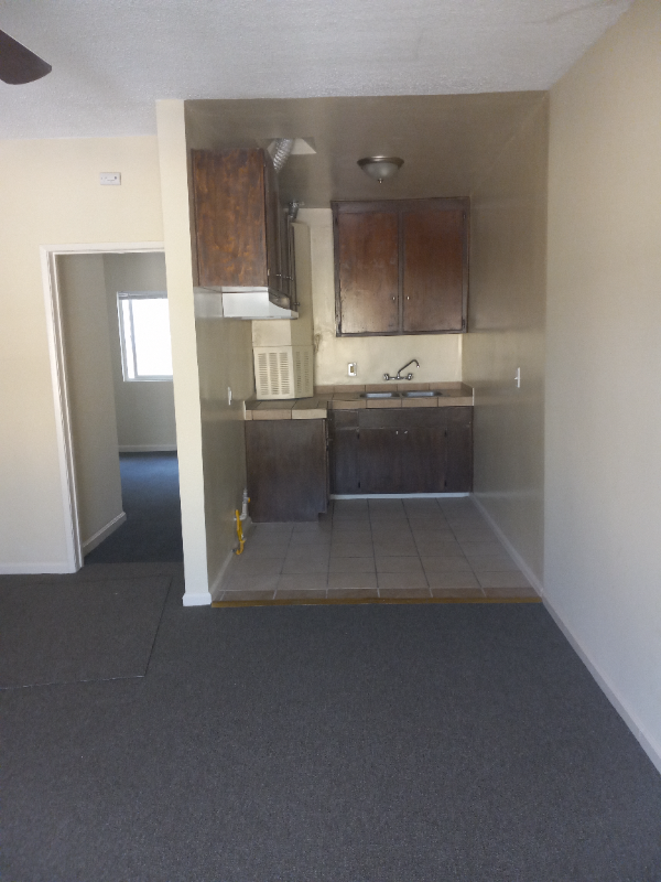Foto del edificio - 9823 Walnut St