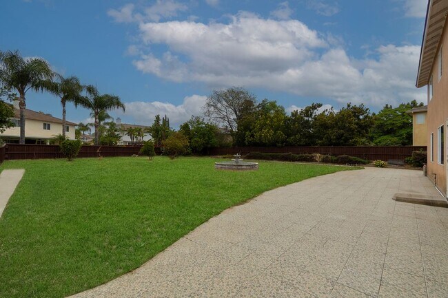 Foto del edificio - 8348 Barnwood Ln