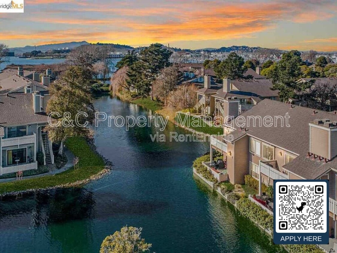 Photo - 88 Lake Shore Ct