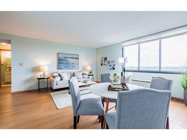 Foto del edificio - Spacious one-bedroom, one-bath condo in a fantastic St. Paul location!