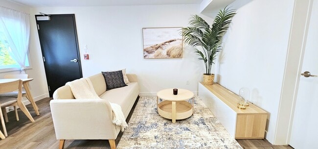 Photo du bâtiment - 216 Mcarthur Av