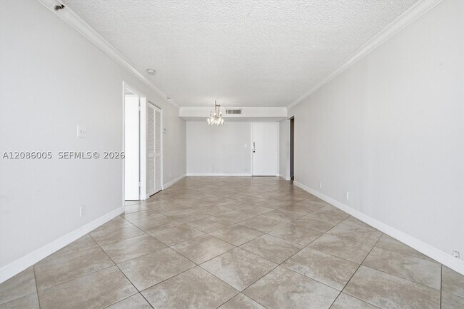 Building Photo - 290 174th St