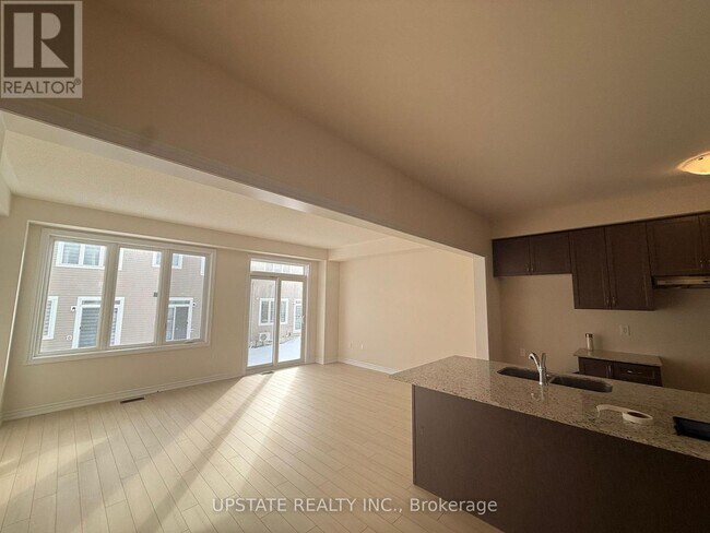 Photo du bâtiment - 205 Gear Ave