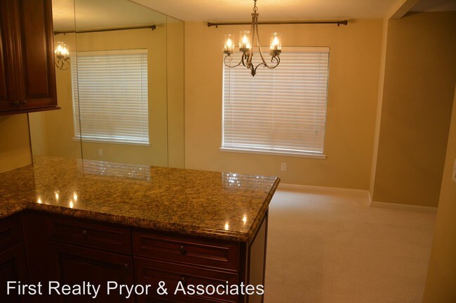 Building Photo - 3 br, 2 bath House - 2901 Winding Lane