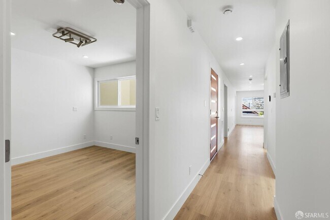 Foto del edificio - 329 Grafton Ave