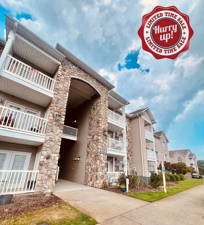 Building Photo - 618 Condo Club Dr