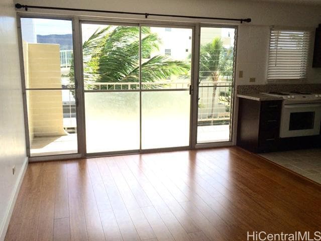 Building Photo - 2609 Ala Wai Blvd