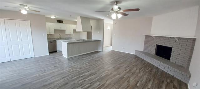 Building Photo - 913 Valley View Dr