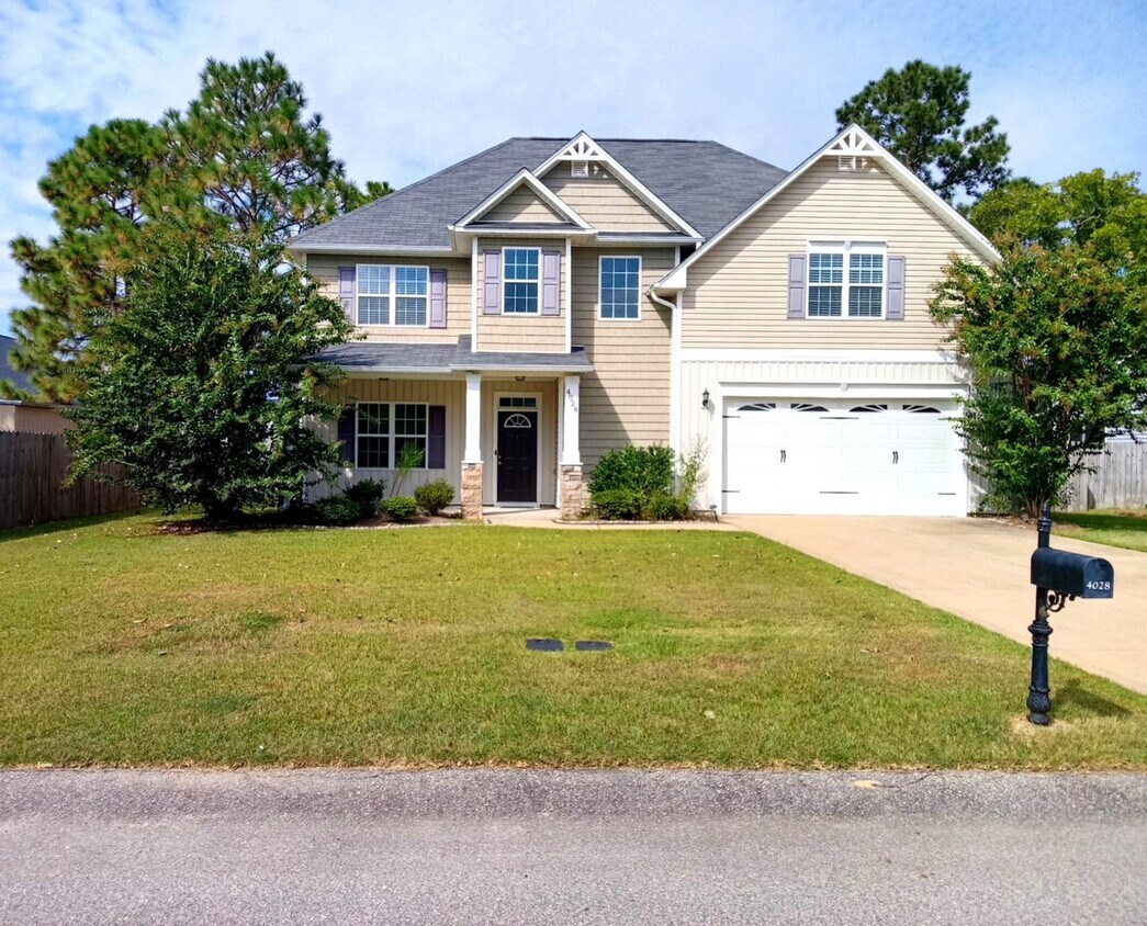 Primary Photo - Two-Story Gem in Jack Britt School Distric...