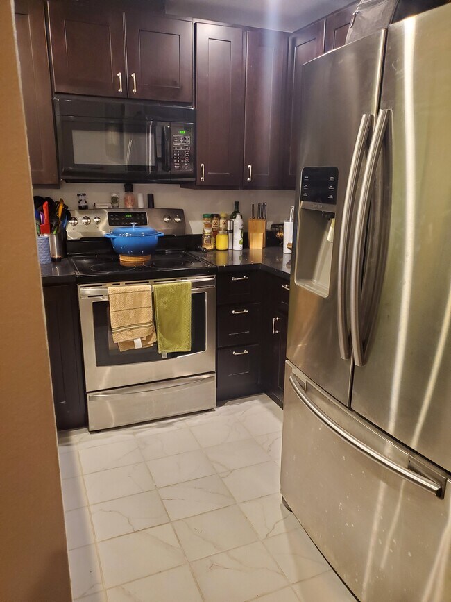 Kitchen - 17509 118th Ave SE