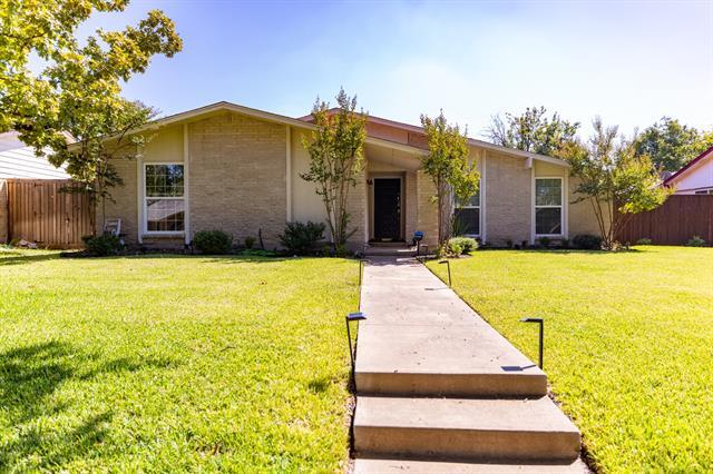 Foto principal - 5000 Latham Dr