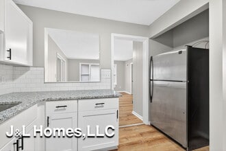 Building Photo - 1655 Westfield Dr N