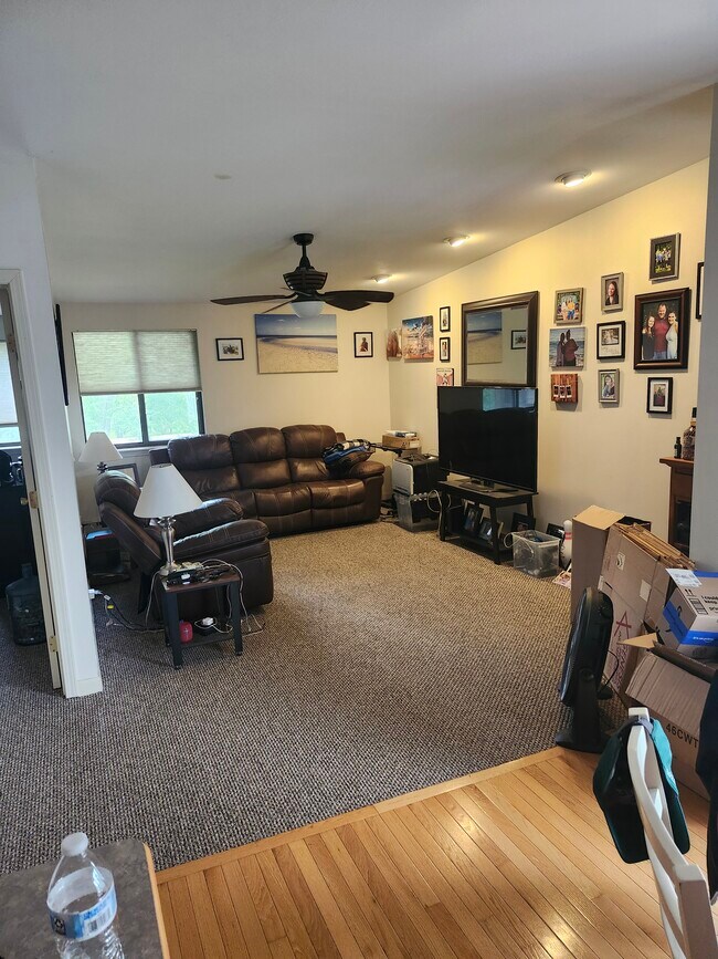 Building Photo - 142 Watertree Dr
