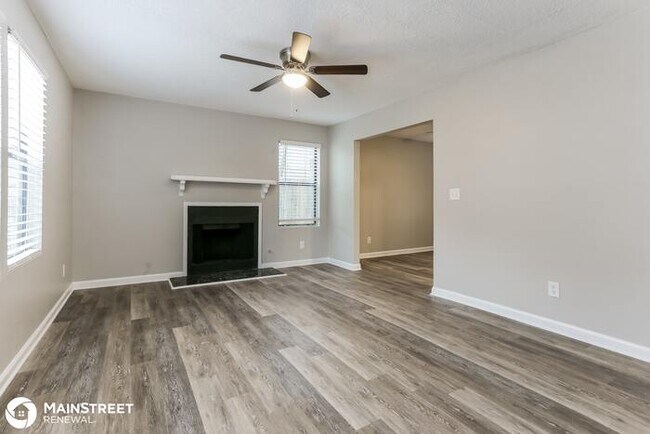 Foto del edificio - 6209 Creekford Ln, Lithonia, GA 30058