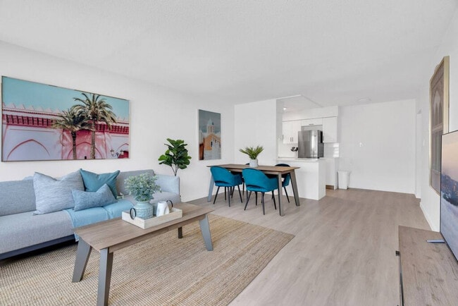 Photo du bâtiment - 45 E 16th Ave