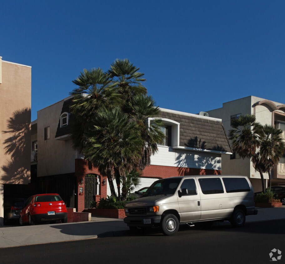 Building Photo - 619 E Orange Grove Ave