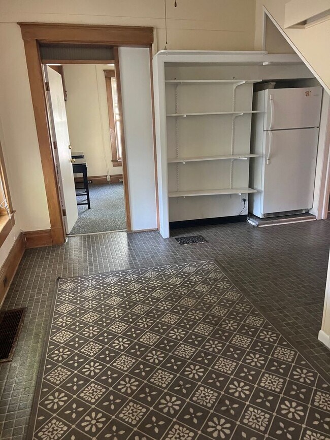 Foto del edificio - 7 Bedroom located Downtown Ann Arbor