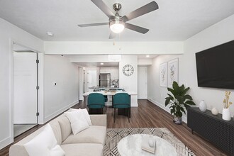 Building Photo - Green Ridge Apartments